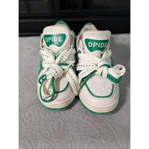 Unisex Womans Size 7/Mens Size 6 Green and White Fashion Sneaker Athletic Shoes